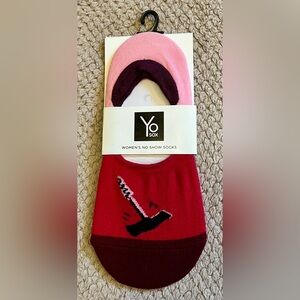 👍 Free with purchase or 2/$15 NWT Yo Sox Women’s No Show Socks “Screw It”